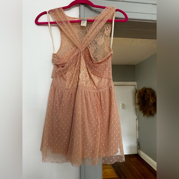 Free People pink top. Women’s small petite. Polyester blend. - Picture 1 of 4